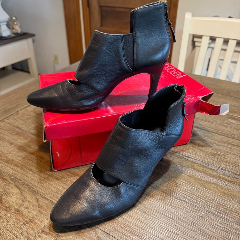 Aerosoles Explosive Black Leather Pointed Toe Ankle Booties Shooties Womens 8M‎